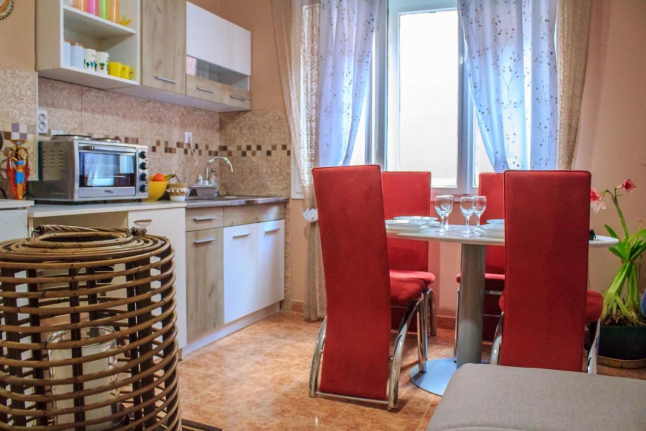 Bb Downtown Apartment Баїна-Башта Екстер'єр фото